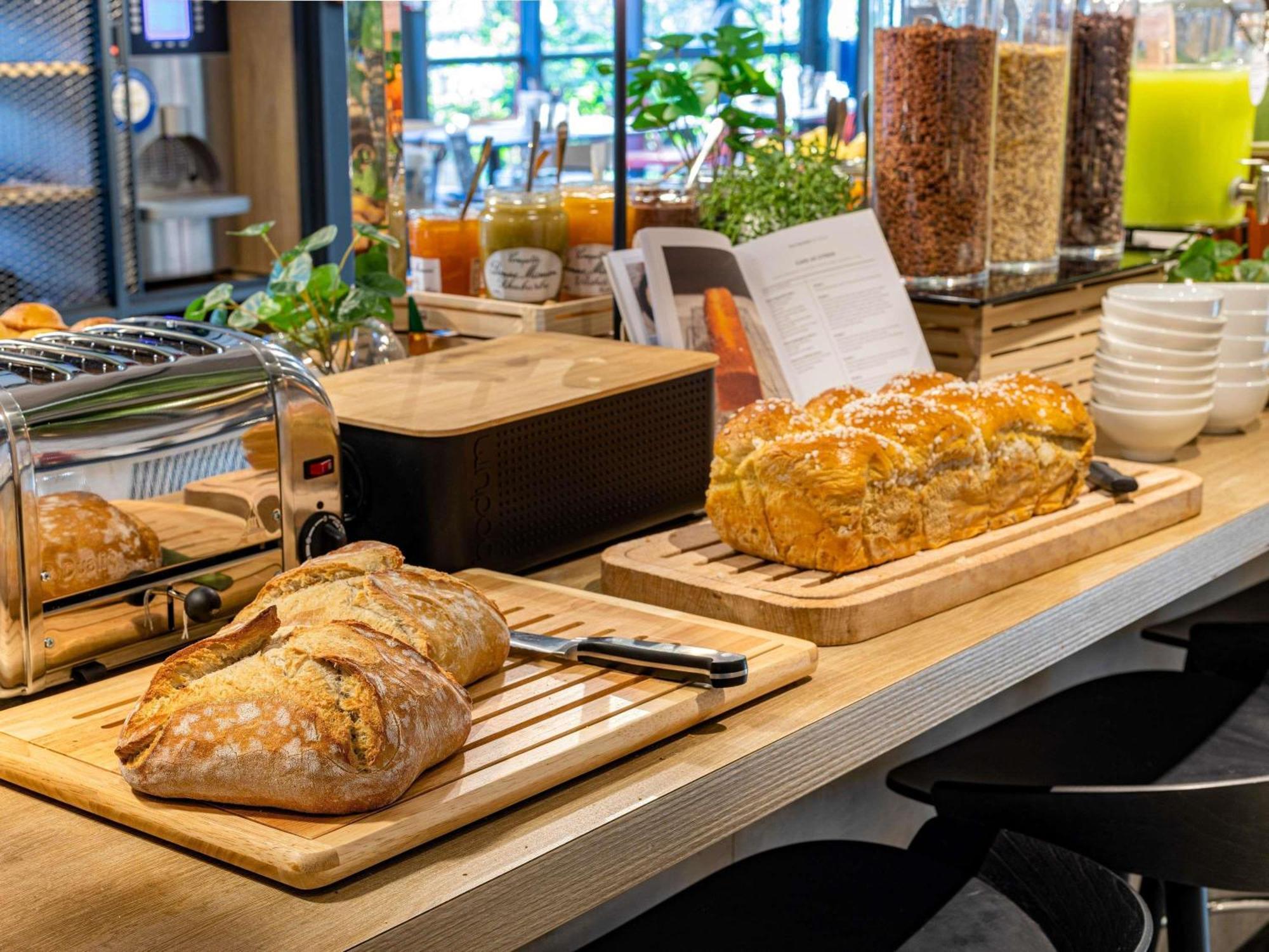 Hotel Ibis De Provence