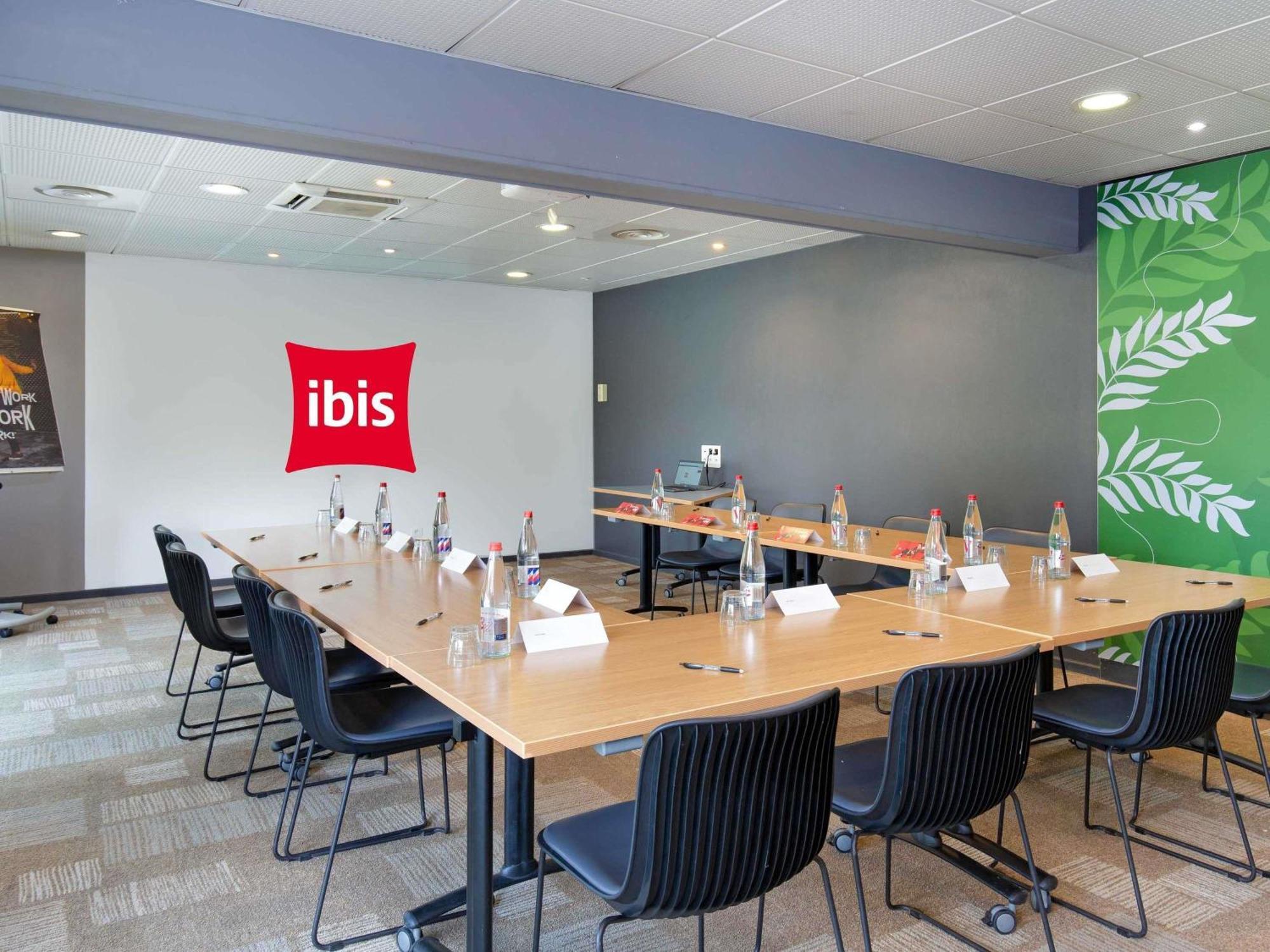 Ibis De Provence Hotel