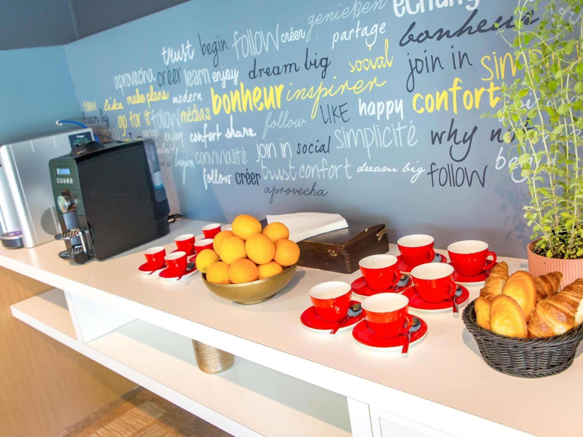 Hotel Ibis De Provence 3*