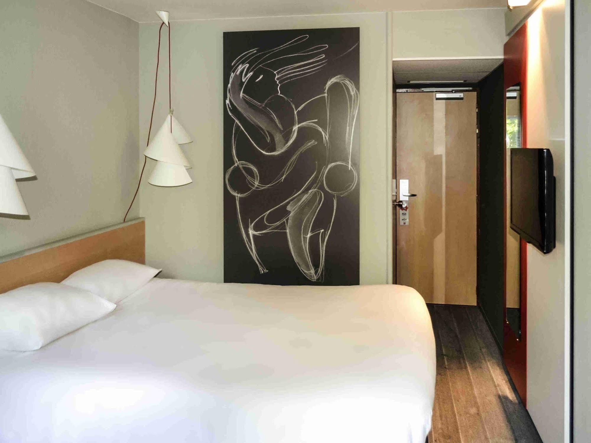 Ibis De Provence Hotel 3*