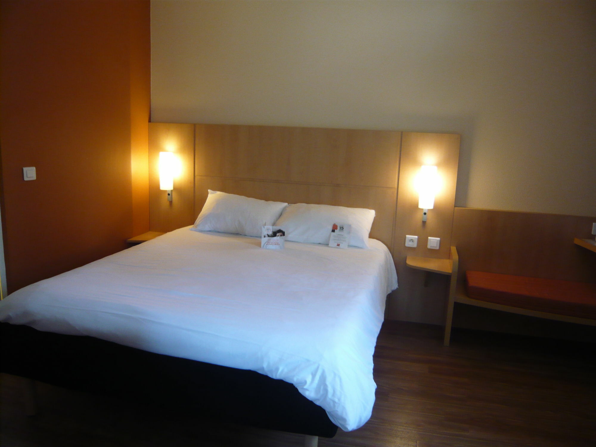 Hotel Ibis De Provence 3*